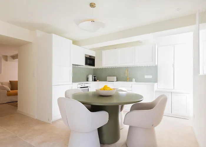 アパート 2 Pieces D'architecte Cour Privee Face Thermes *