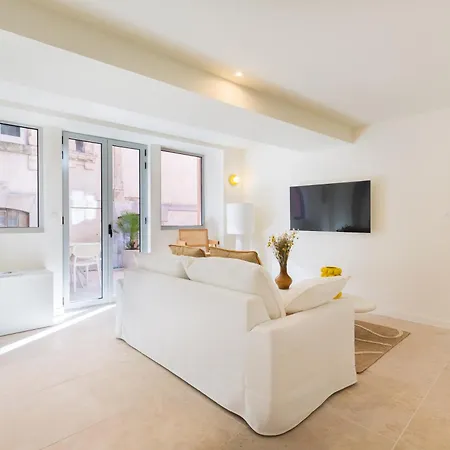 2 Pieces D'architecte Cour Privee Face Thermes Apartment *