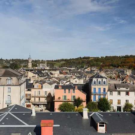 2 Pieces D'architecte Cour Privee Face Thermes